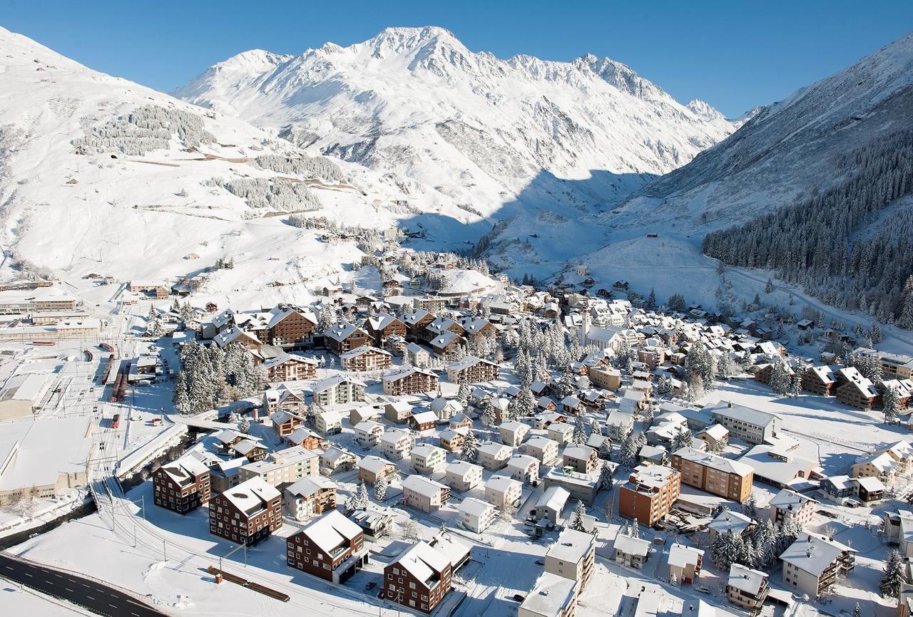 Monopol-Metropol Hotel Andermatt Exterior photo